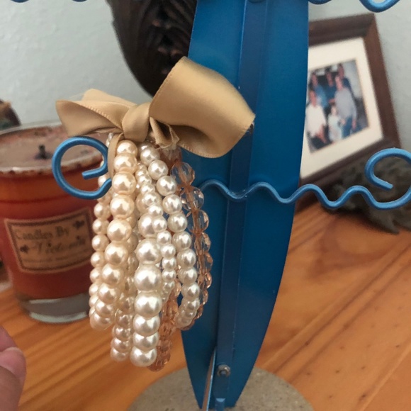 Faux Pearl and Rose Bracelet Set (Stretch) - Picture 3 of 3